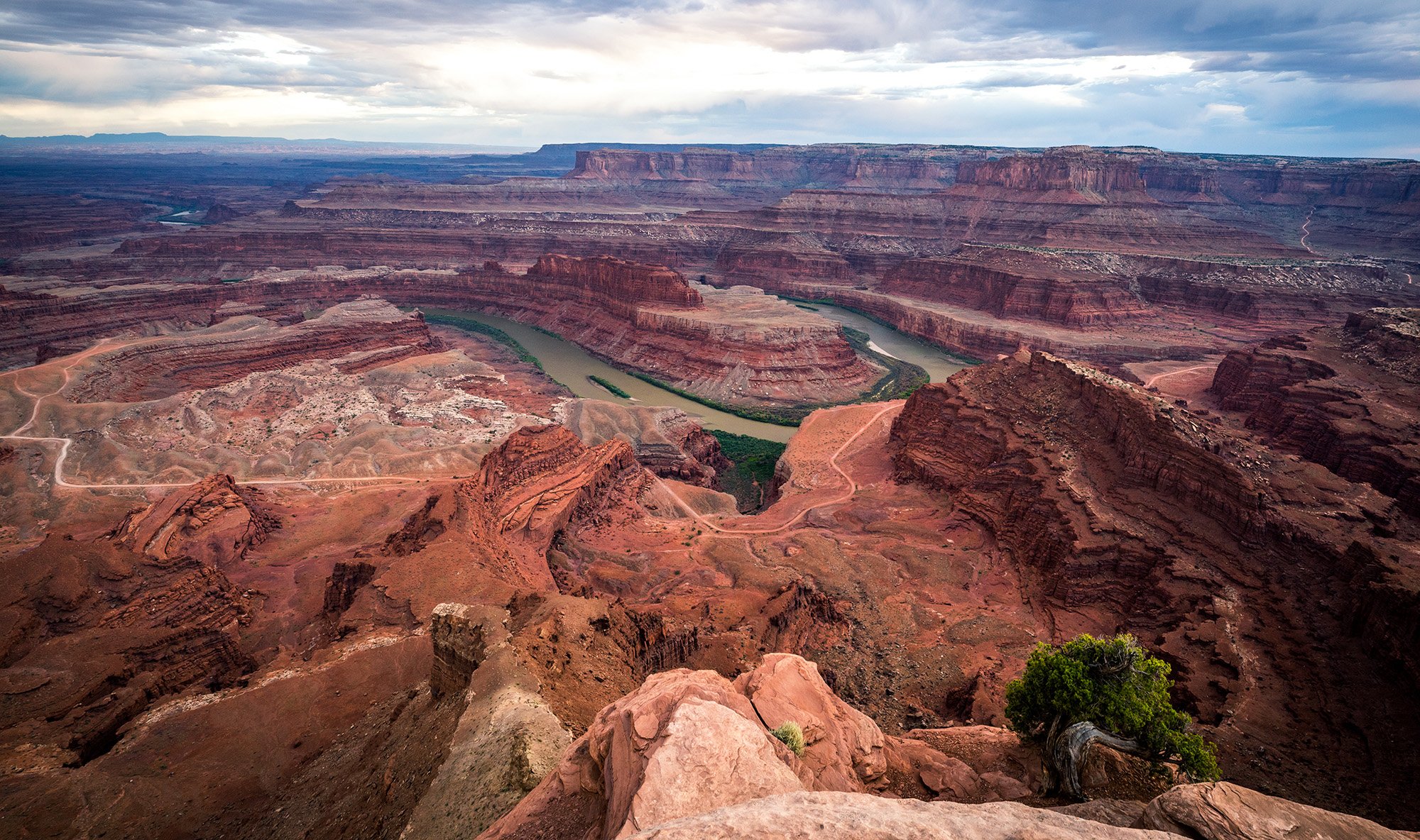 Delicate Arch in Arches National Park - Photography by Tom Gainor/Unsplash